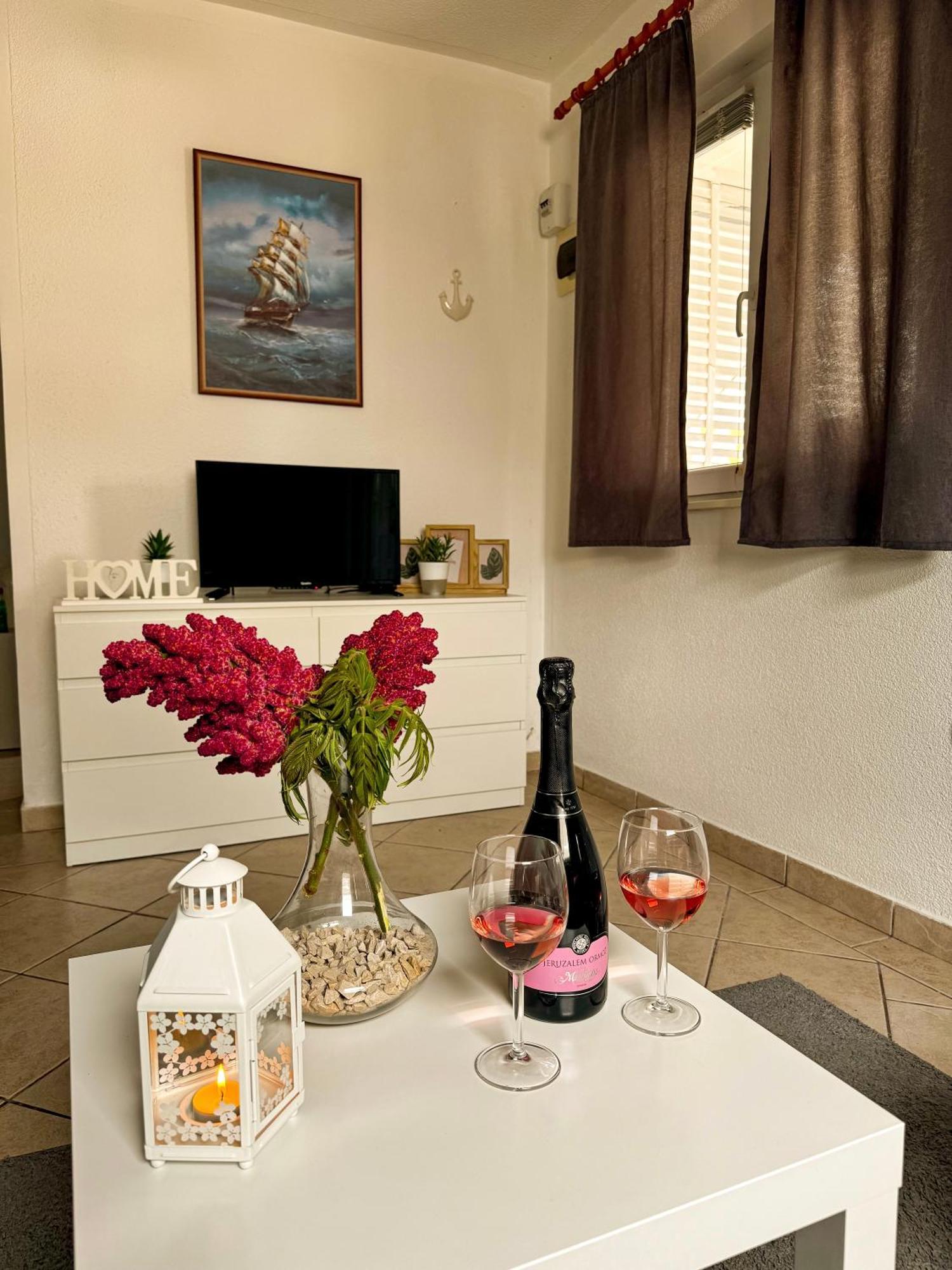 Apartmani Cvangic Vir Exterior foto